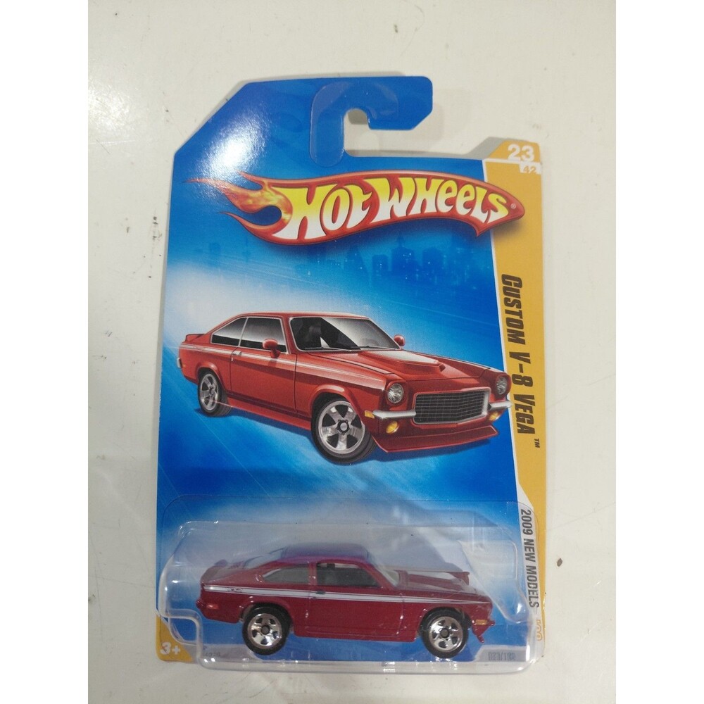 NIP Hot Wheels 2009 New Model 1:64 Die Cast Chevrolet V8 Vega Classic Car B